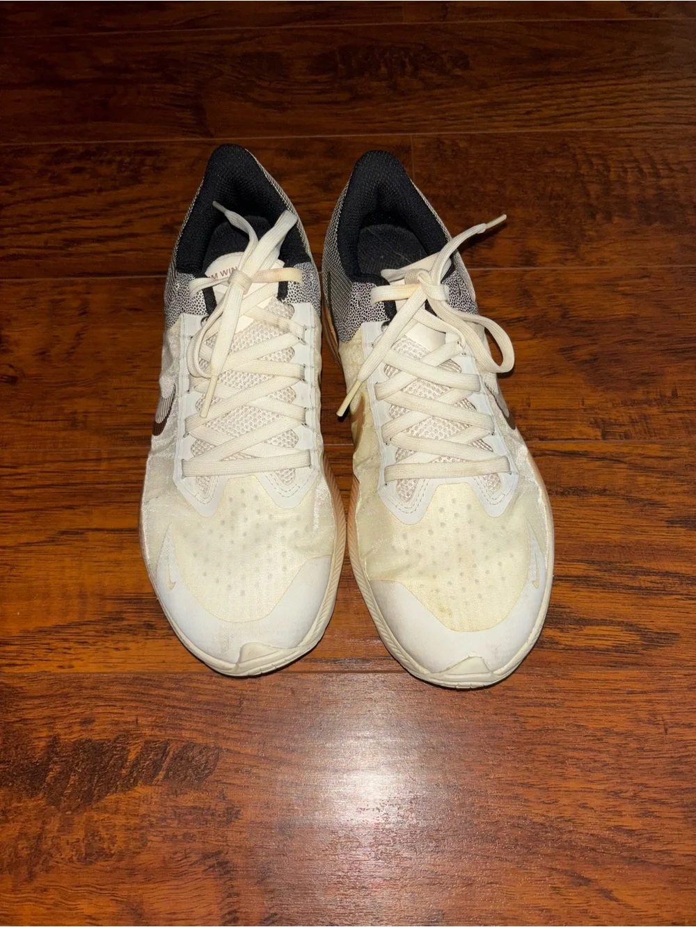 Nike Air Zoom Winflo 8 Premium Running Shoes Sail Metallic Copper Coin Sneakers